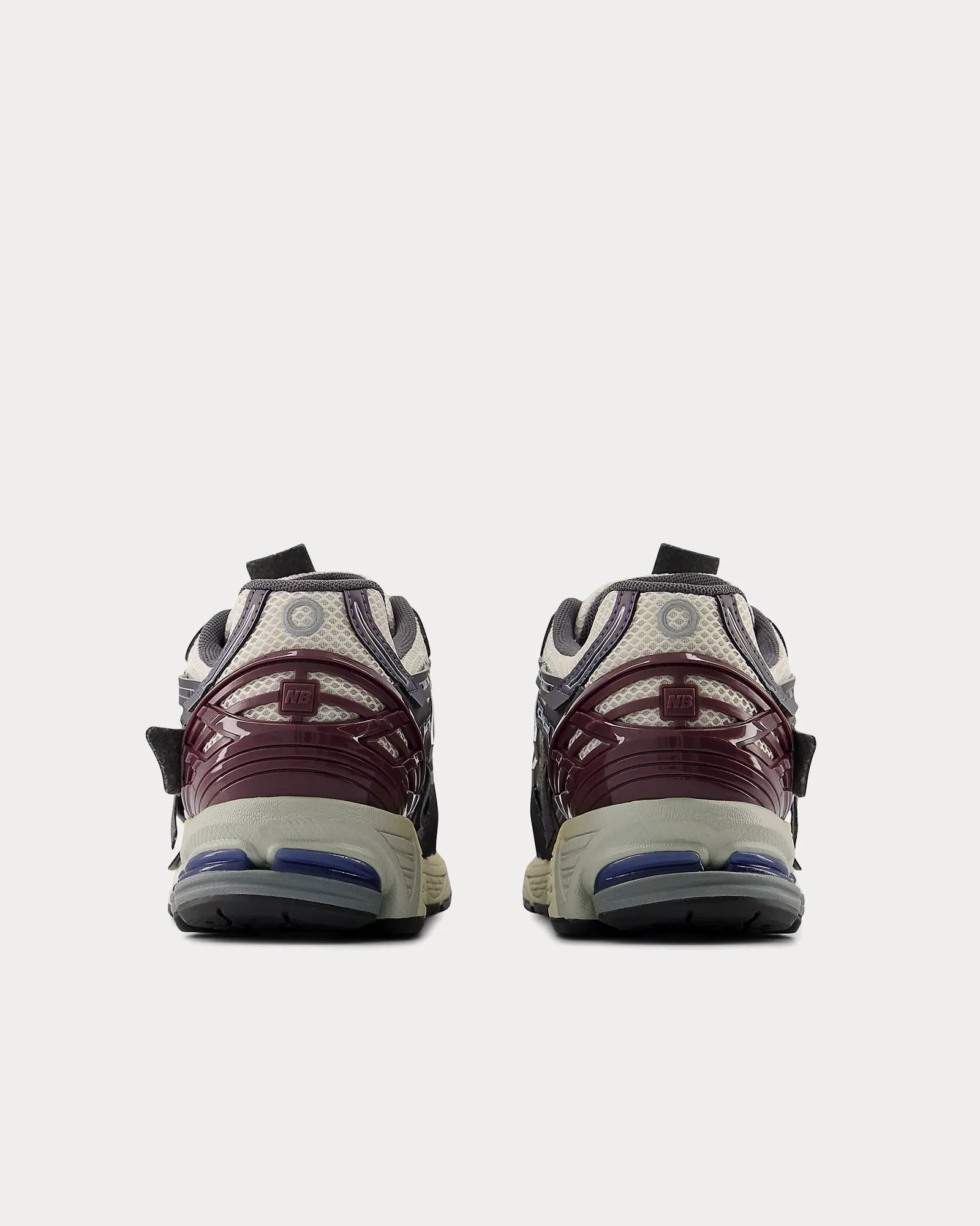 1906a Inkwell / Sea Salt / Faded Plum Low Top Sneakers