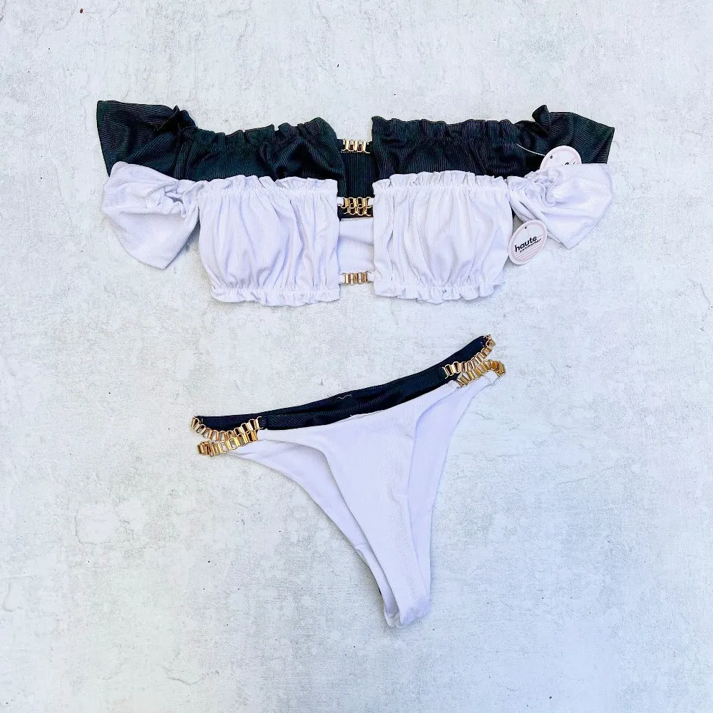 'Chloe' set