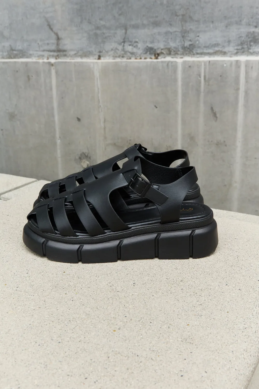 Qupid 90’s Platform Cage Strap Sandal in Black