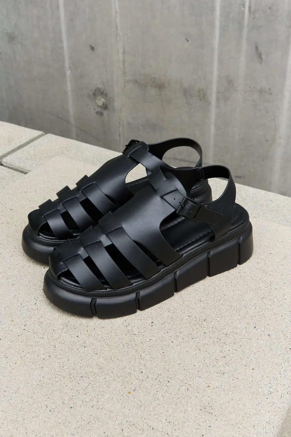 Qupid 90’s Platform Cage Strap Sandal in Black